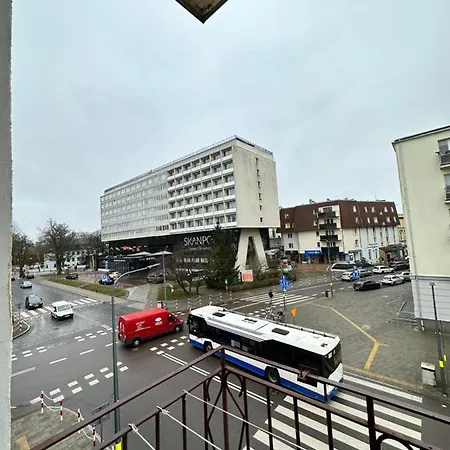 Al-dom Dworcowa 9 アパート コウォブジェク